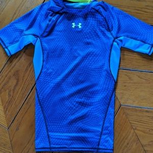 Under armor tee shirt